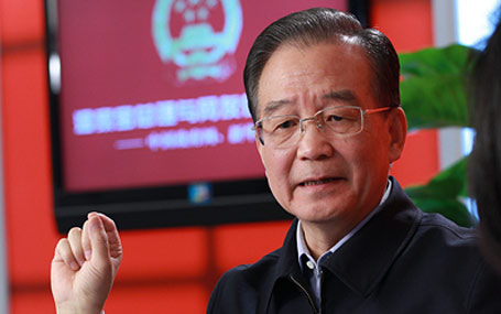 溫家寶總理接受中國(guó)政府網(wǎng)、新華網(wǎng)聯(lián)合專訪并與網(wǎng)友在線交流