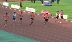 9秒98！蘇炳添創(chuàng)國內(nèi)男子百米最佳戰(zhàn)績