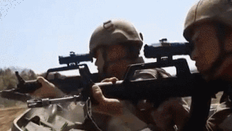 陸軍某合成旅：&ldquo;動&rdquo;中射擊 檢驗步兵綜合作戰(zhàn)能力