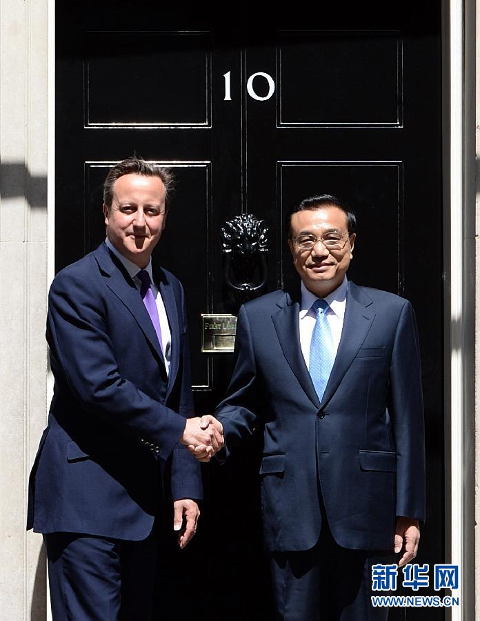 6月17日，國務(wù)院總理李克強(qiáng)在倫敦唐寧街10號(hào)首相府同英國首相卡梅倫舉行中英總理年度會(huì)晤。新華社記者 李濤 攝
