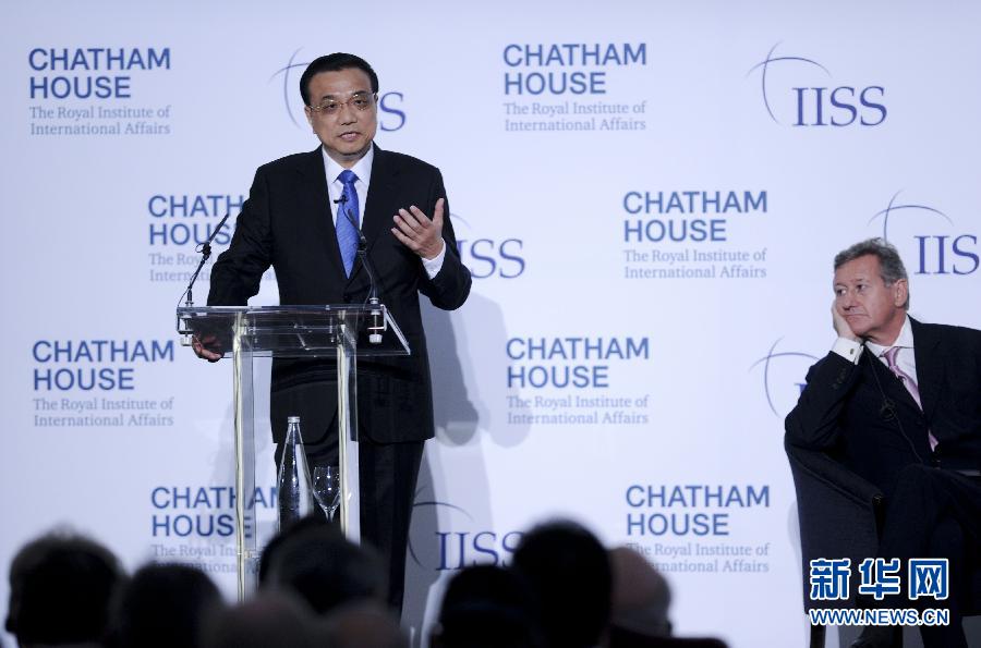 6月18日，國務(wù)院總理李克強(qiáng)在倫敦金融城市長官邸面向英國皇家國際問題研究所和國際戰(zhàn)略研究所兩大智庫發(fā)表題為《共建包容發(fā)展的美好世界》的演講。新華社記者 張鐸 攝 