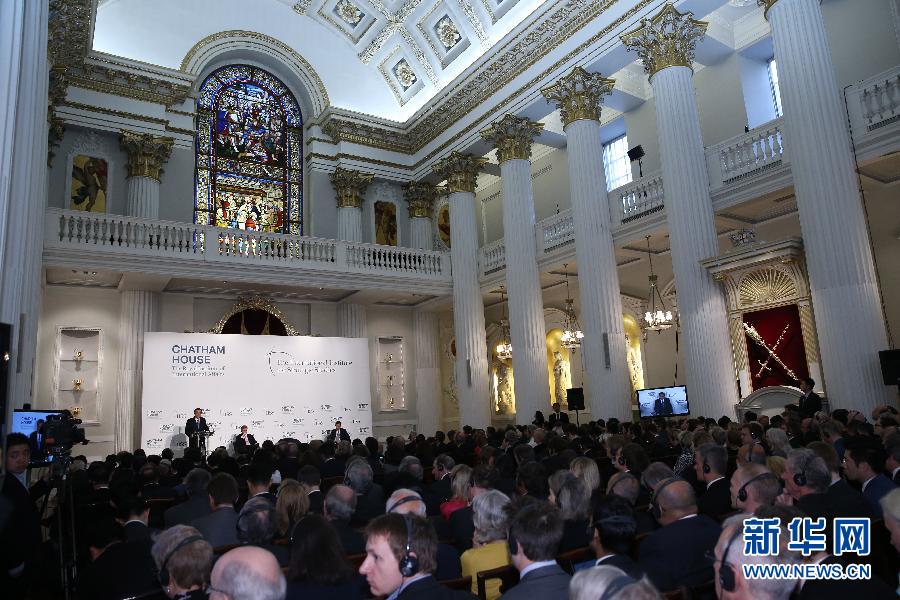 6月18日，國務(wù)院總理李克強(qiáng)在倫敦金融城市長官邸面向英國皇家國際問題研究所和國際戰(zhàn)略研究所兩大智庫發(fā)表題為《共建包容發(fā)展的美好世界》的演講。新華社記者 龐興雷 攝 