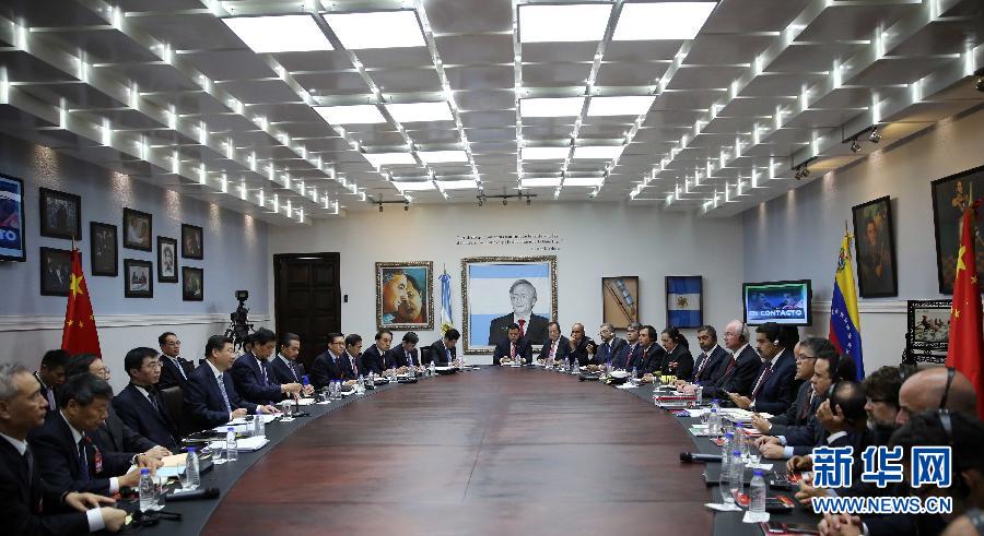 當(dāng)?shù)貢r間7月20日，國家主席習(xí)近平在加拉加斯同委內(nèi)瑞拉總統(tǒng)馬杜羅舉行會談。 新華社記者蘭紅光攝 