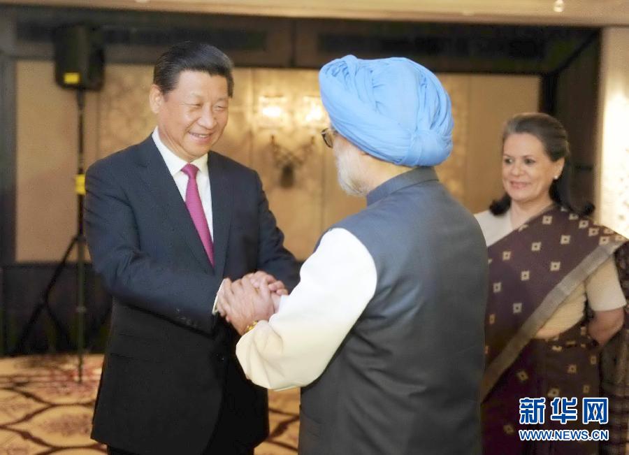 9月19日，國家主席習(xí)近平在新德里會見印度國大黨主席索尼婭&middot;甘地和前總理辛格。 新華社記者張鐸攝