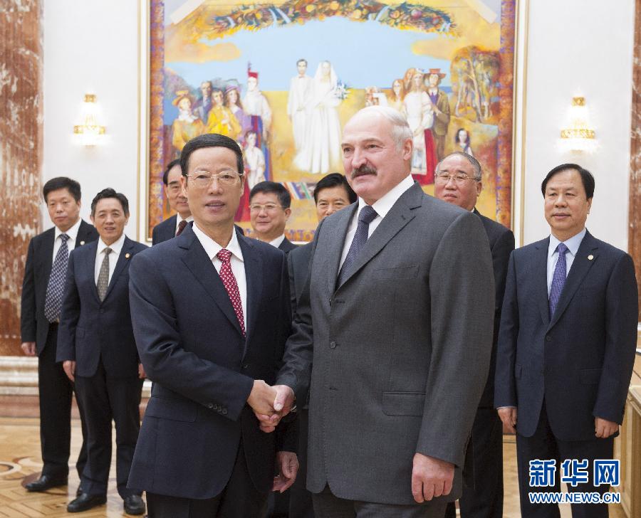 9月26日，應(yīng)邀訪問白俄羅斯的國務(wù)院副總理張高麗在明斯克會見白俄羅斯總統(tǒng)盧卡申科。新華社記者王曄攝 