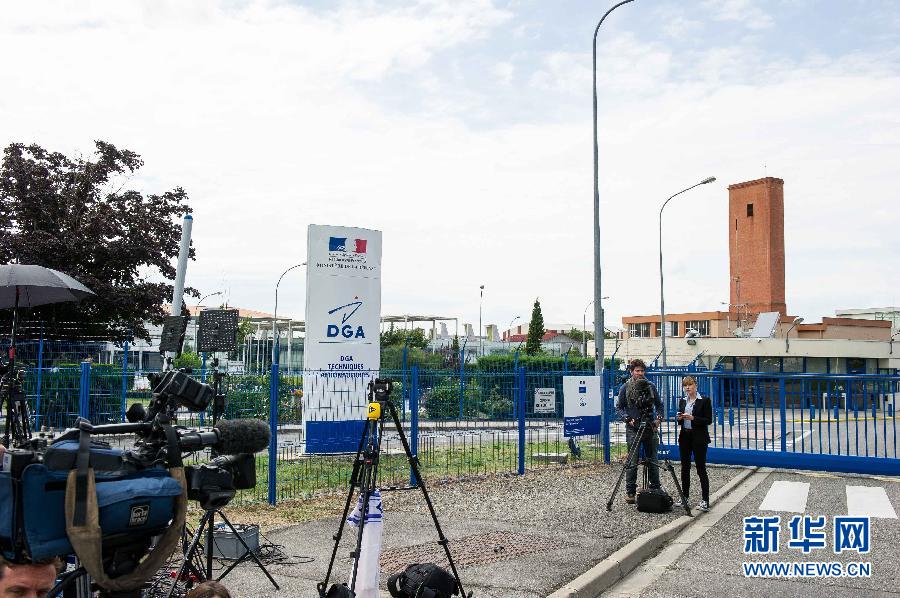 (國際)(4)飛機(jī)殘骸運(yùn)抵法國圖盧茲航空技術(shù)分析機(jī)構(gòu)