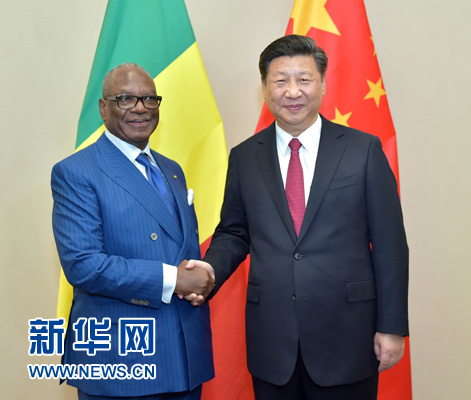 12月3日，國家主席習(xí)近平在約翰內(nèi)斯堡會見馬里總統(tǒng)凱塔。新華社記者 李濤 攝 