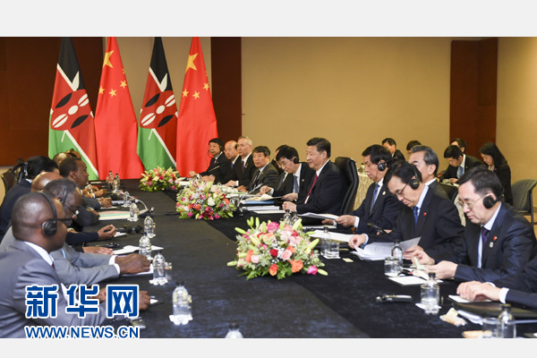 12月3日，國(guó)家主席習(xí)近平在約翰內(nèi)斯堡會(huì)見肯尼亞總統(tǒng)肯雅塔。新華社記者 謝環(huán)馳 攝