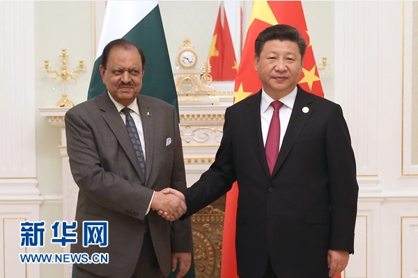 6月23日，國(guó)家主席習(xí)近平在塔什干會(huì)見巴基斯坦總統(tǒng)侯賽因。新華社記者馬占成攝