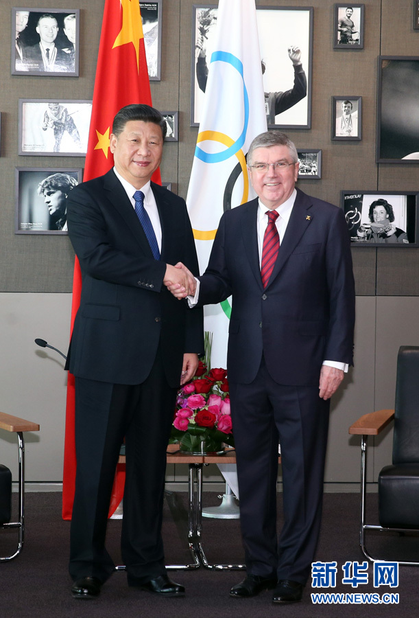 1月18日，國家主席習近平在瑞士洛桑國際奧林匹克博物館會見國際奧林匹克委員會主席巴赫。 新華社記者 姚大偉 攝