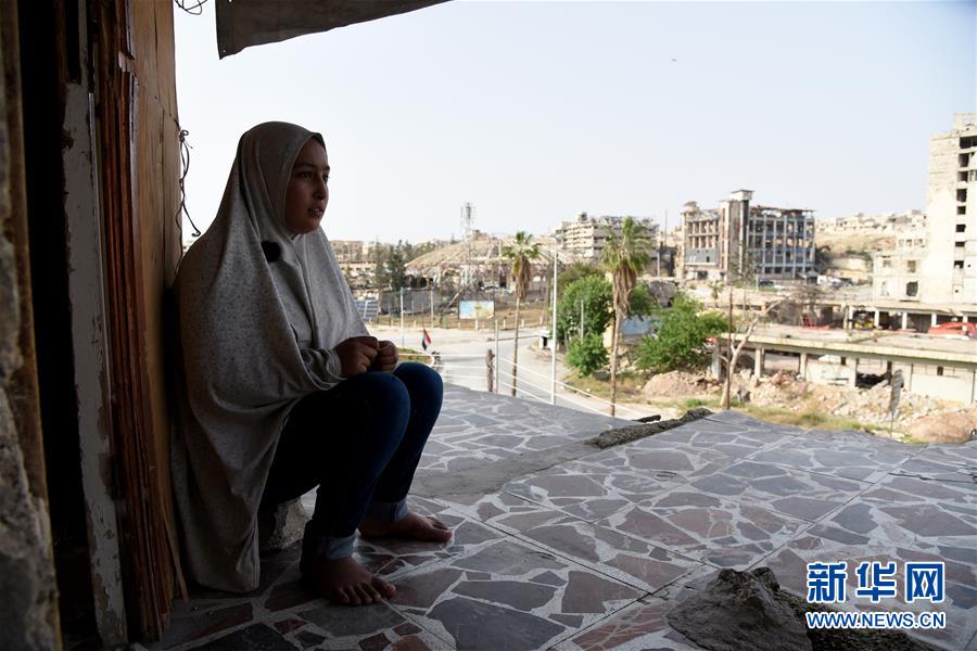 (國際·圖文互動(dòng))(1)上學(xué)夢何處安放——敘利亞女孩阿明娜的危樓生活