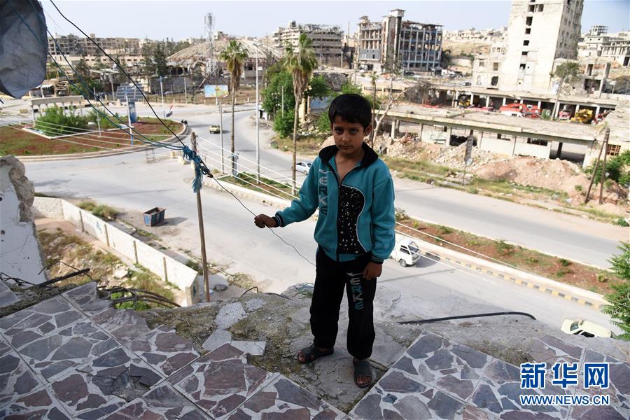 （國際&middot;圖文互動(dòng)）（8）上學(xué)夢(mèng)何處安放&mdash;&mdash;敘利亞女孩阿明娜的危樓生活