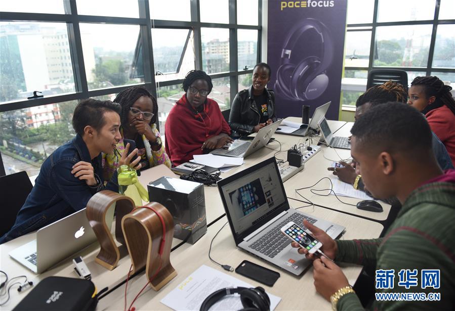 （國際&middot;中非合作論壇&middot;圖文互動）（1）他把耳機賣到肯尼亞總統(tǒng)府&mdash;&mdash;記在非洲當(dāng)創(chuàng)客的中國青年劉鵬