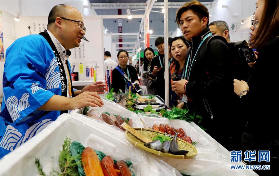 (新華全媒頭條·圖文互動)(10)從進(jìn)博會到“雙11” 超級訂單背后蘊藏中國動能