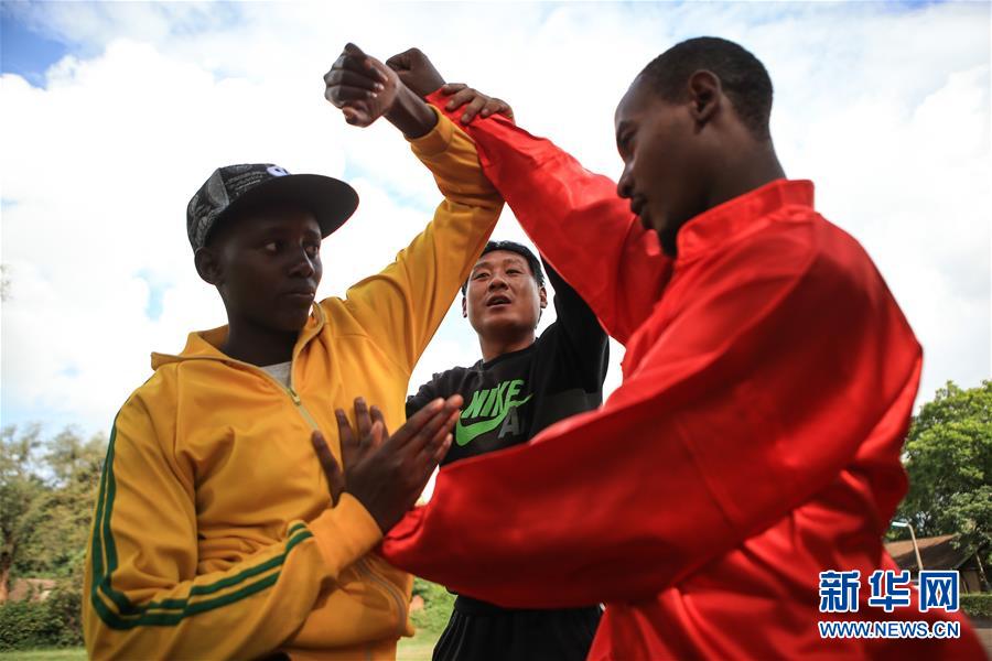 (國際·圖文互動(dòng))(5)通訊:攜手同行 繼往開來——記中肯建交55周年