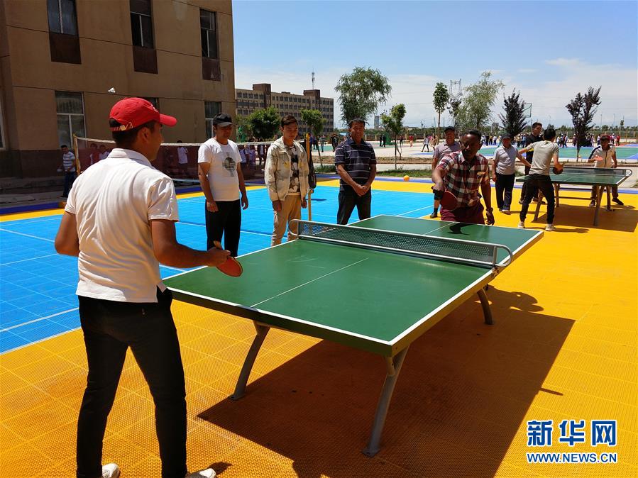 (圖文互動(dòng))(2)多國(guó)駐日內(nèi)瓦外交官走訪新疆稱贊經(jīng)濟(jì)發(fā)展社會(huì)和諧