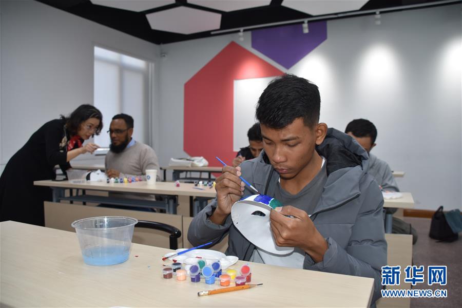 (圖文互動)(3)“異鄉(xiāng)非異客”——緬甸青年中國留學記