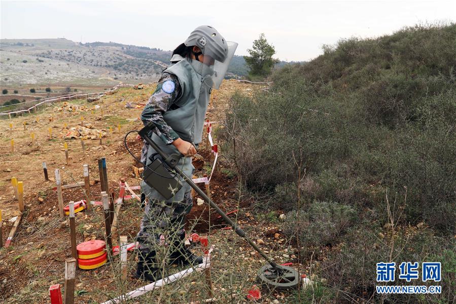 （國際&middot;圖文互動）（2）通訊：&ldquo;中國軍人掃雷一如既往專業(yè)和敬業(yè)！&rdquo;&mdash;&mdash;記中國赴黎維和部隊完成&ldquo;藍線&rdquo;3個雷場清排任務(wù)