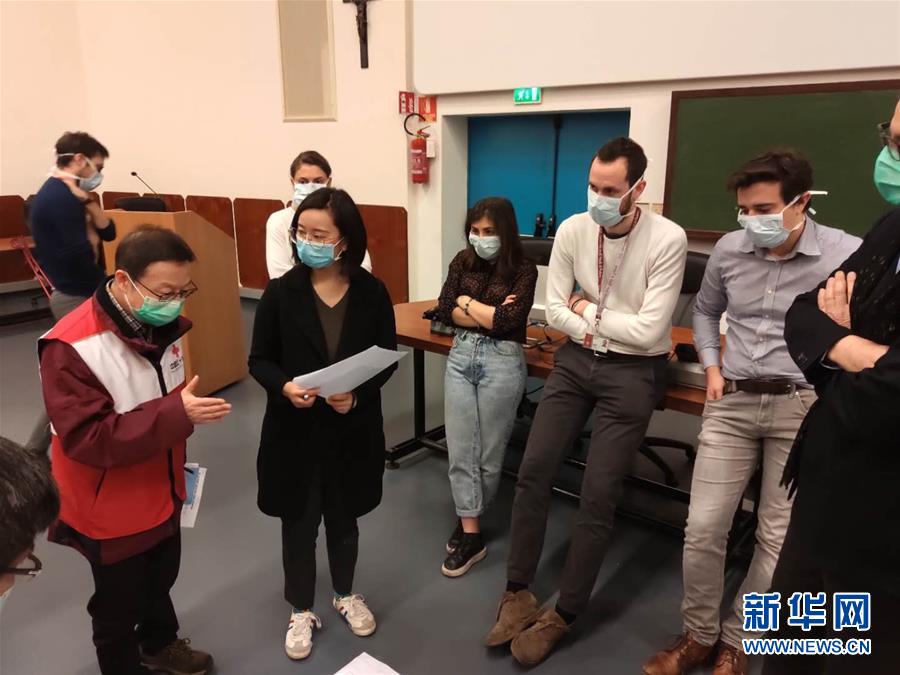 (國際)(6)世界衛(wèi)生日:向醫(yī)護(hù)人員致敬