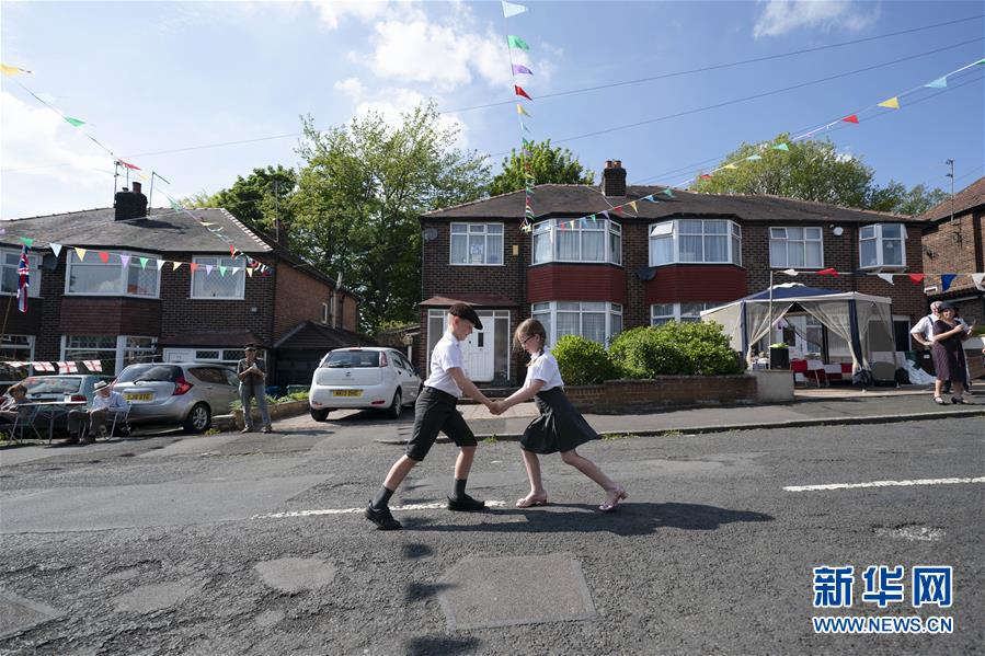 (國際)(1)英國舉行活動(dòng)紀(jì)念二戰(zhàn)勝利75周年