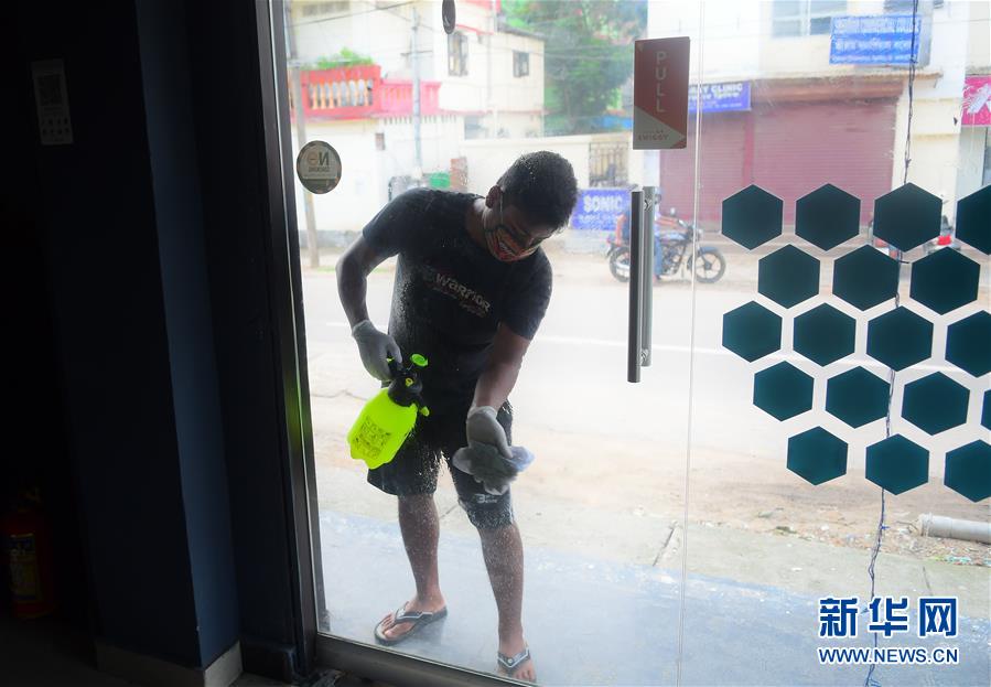 (國(guó)際疫情·XHDW)(1)印度新冠確診病例超25萬(wàn) 開(kāi)始分階段放松管控