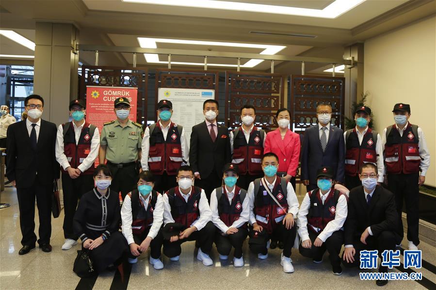 (國際·圖文互動)守望相助 共戰(zhàn)疫情——中國醫(yī)療專家組在阿塞拜疆的抗疫之旅