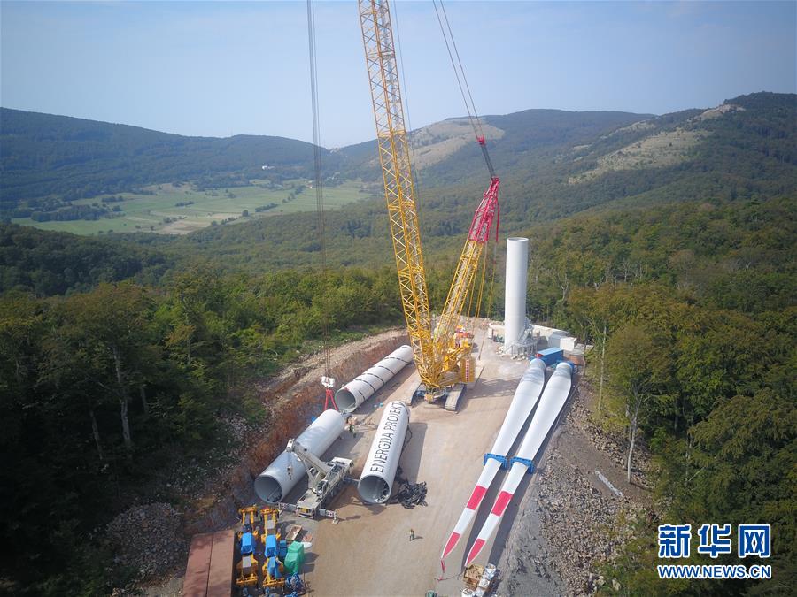 (國際·圖文互動(dòng))(1)通訊:與天氣和疫情“賽跑”——中企全力推進(jìn)克羅地亞風(fēng)電項(xiàng)目