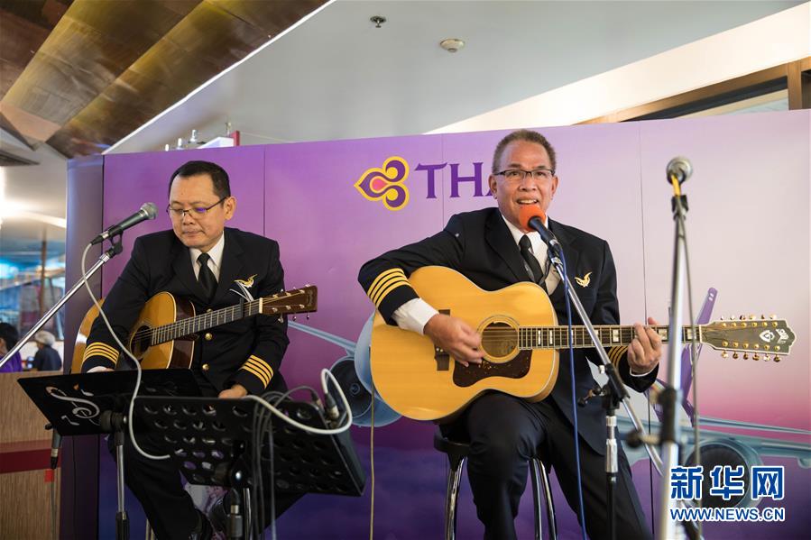 （國際&middot;圖文互動）（7）從機(jī)艙餐廳到模擬飛行　泰航出招緩解疫情壓力