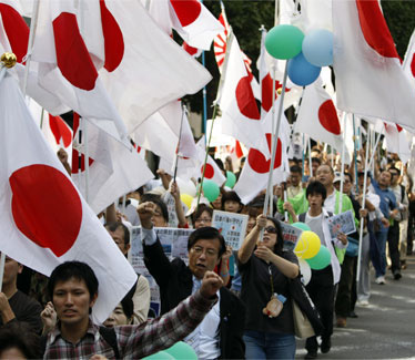 日右翼與新納粹能撇清嗎？