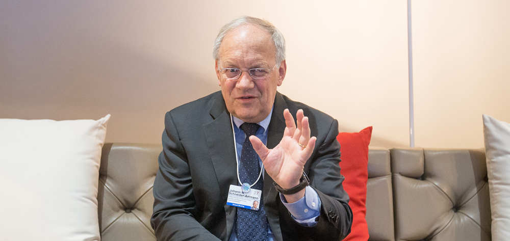 瑞士希望搭乘中國發(fā)展的&ldquo;快車&rdquo;&mdash;&mdash;訪瑞士聯(lián)邦委員兼經(jīng)濟、教研部長施奈德－阿曼