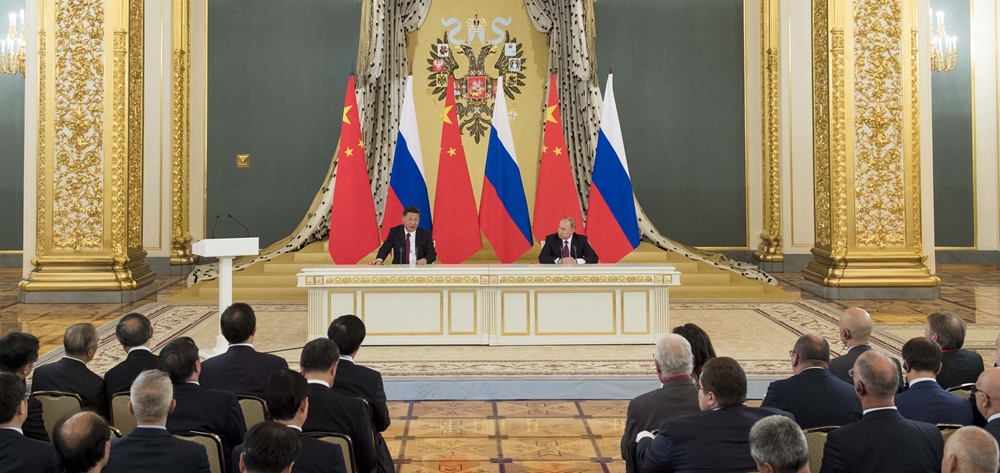 習(xí)近平同俄羅斯總統(tǒng)普京共同會(huì)見中俄友好、和平與發(fā)展委員會(huì)，媒體和企業(yè)界代表