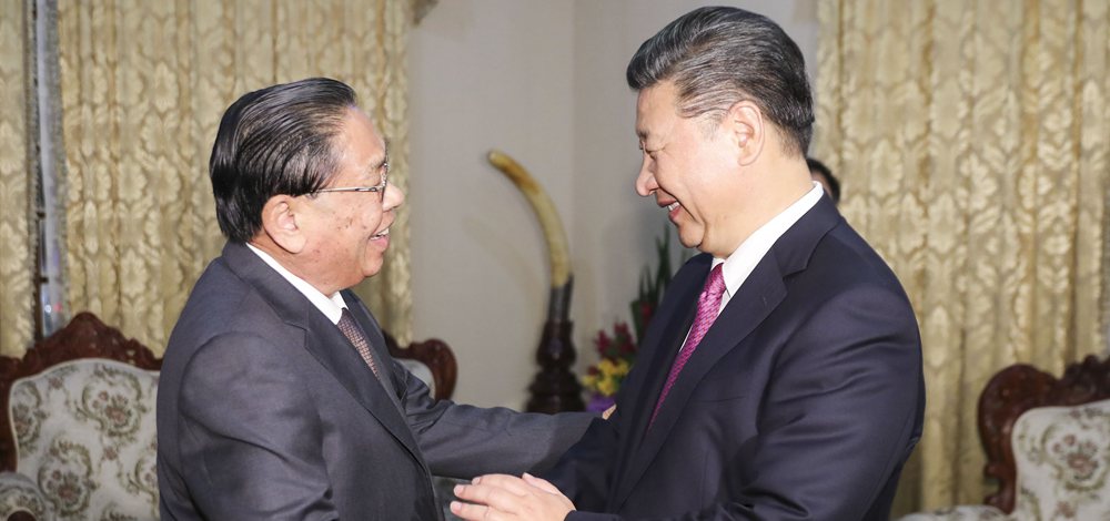 習(xí)近平會見老撾人民革命黨中央委員會前總書記、前國家主席朱馬里