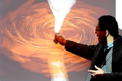 人類(lèi)首次&ldquo;看見(jiàn)&rdquo;的那個(gè)黑洞，有了偏振圖像