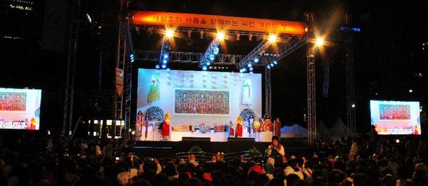 韓國(guó)為&ldquo;歲月&rdquo;號(hào)客輪遇難者祈福