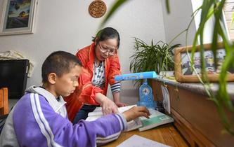 兒童村里的&ldquo;職業(yè)媽媽&rdquo;